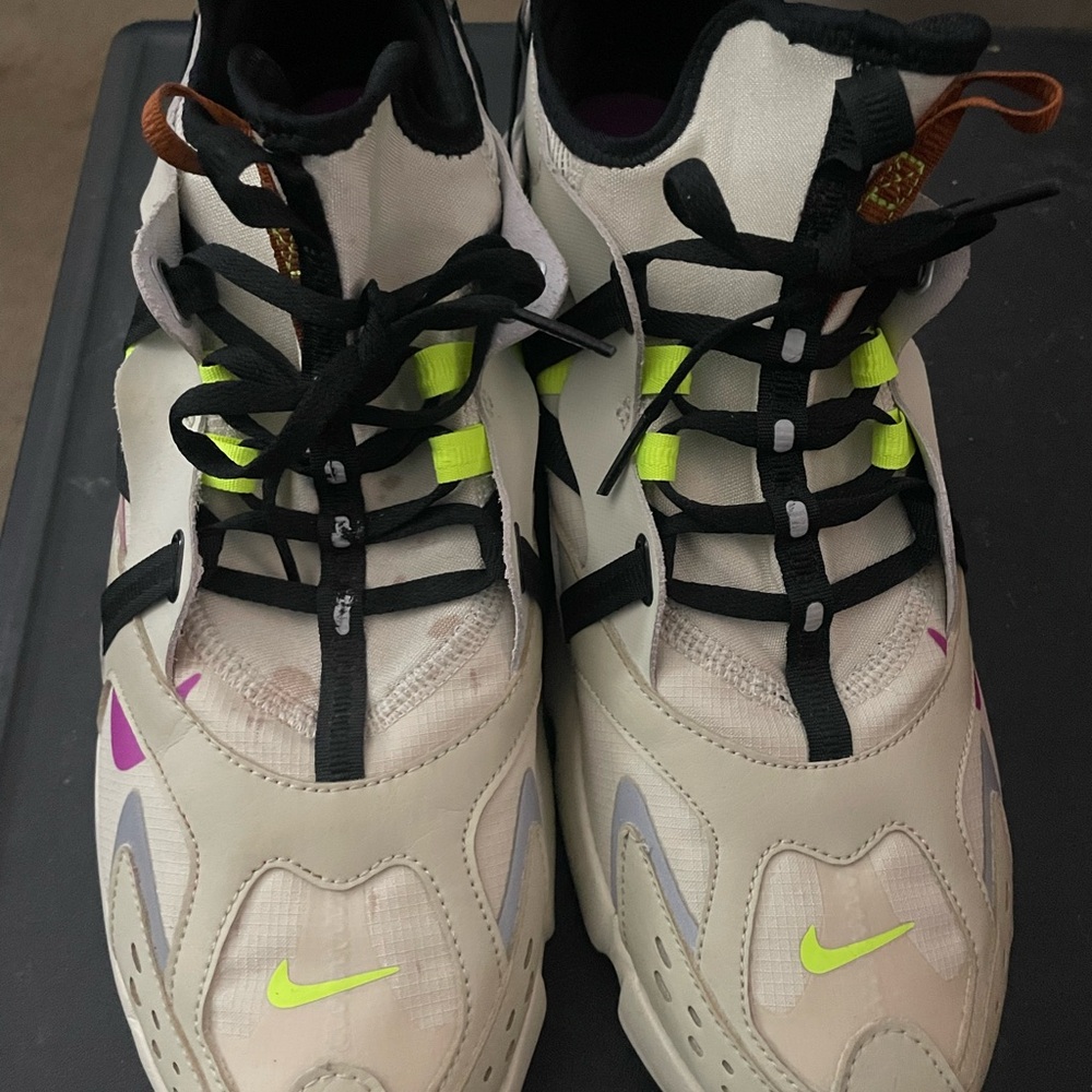 Nike Air Max Infinity Size 12